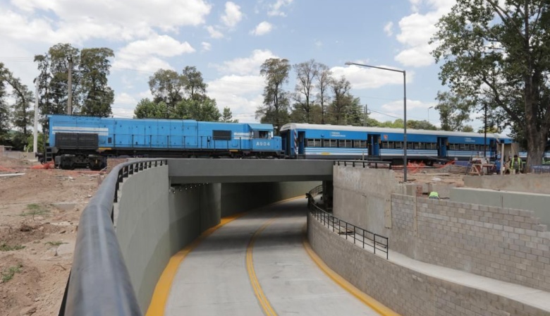 Cruces ferroviarios: la CNRT autorizó 38 proyectos de obras de túneles y puentes viales